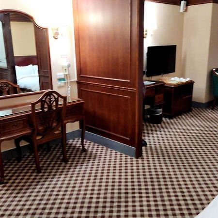 Duke Business Hotel Taoyuan Extérieur photo