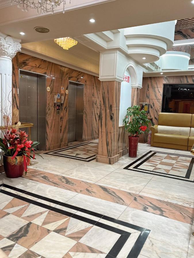 Duke Business Hotel Taoyuan Extérieur photo