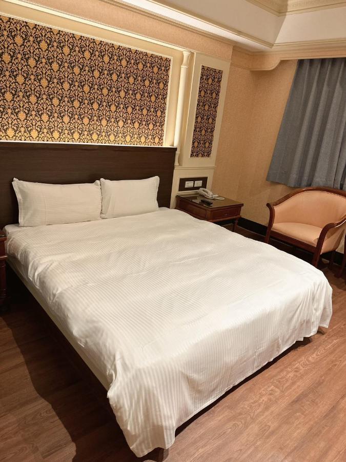 Duke Business Hotel Taoyuan Extérieur photo