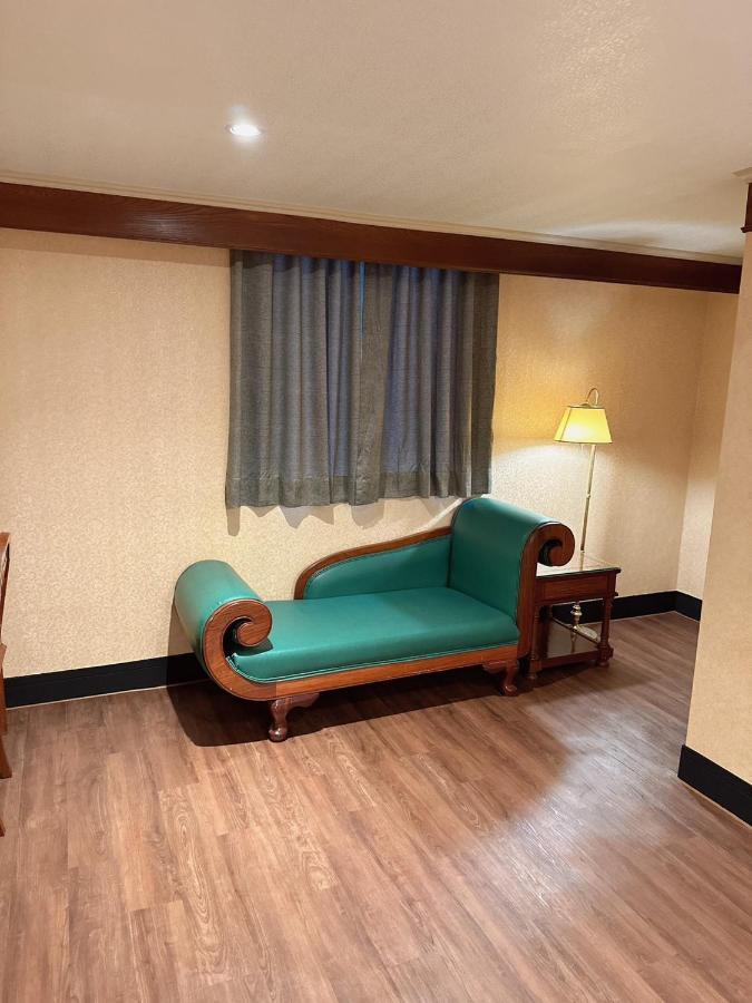 Duke Business Hotel Taoyuan Extérieur photo
