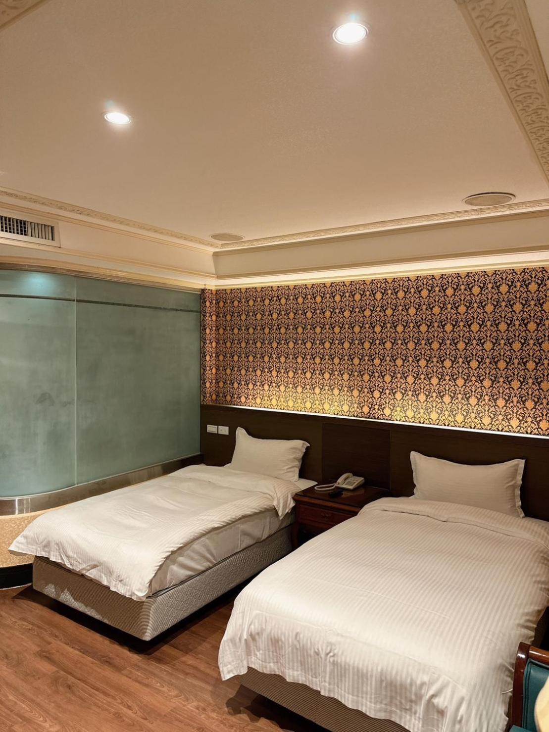 Duke Business Hotel Taoyuan Extérieur photo