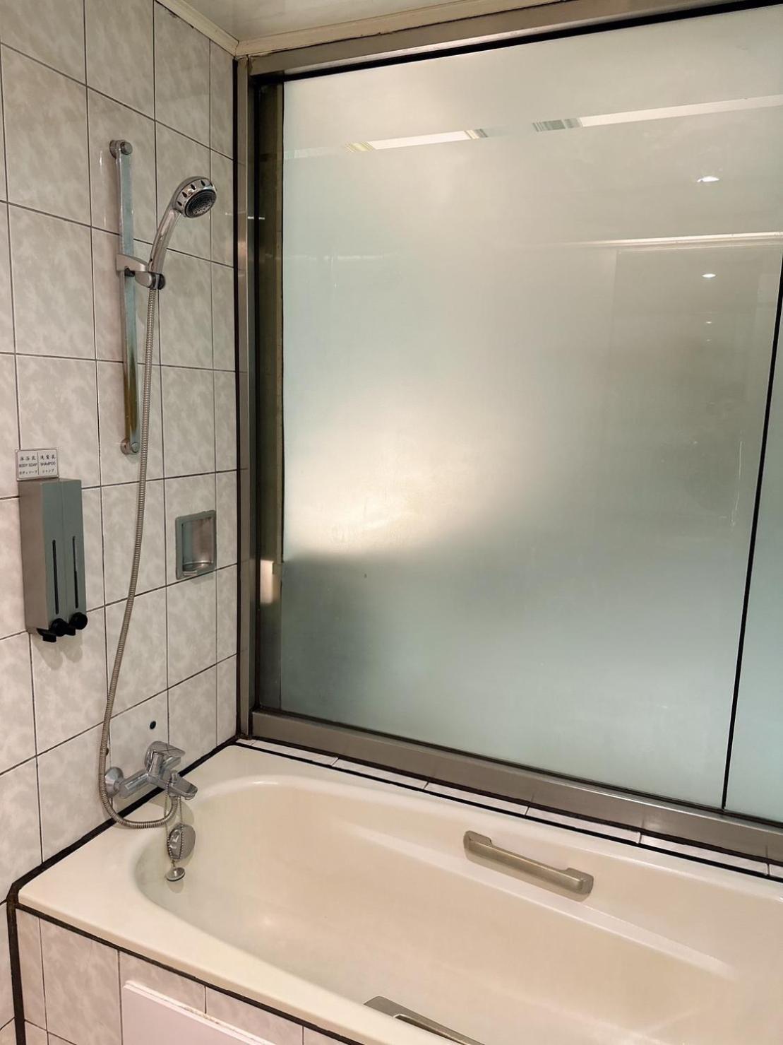 Duke Business Hotel Taoyuan Extérieur photo