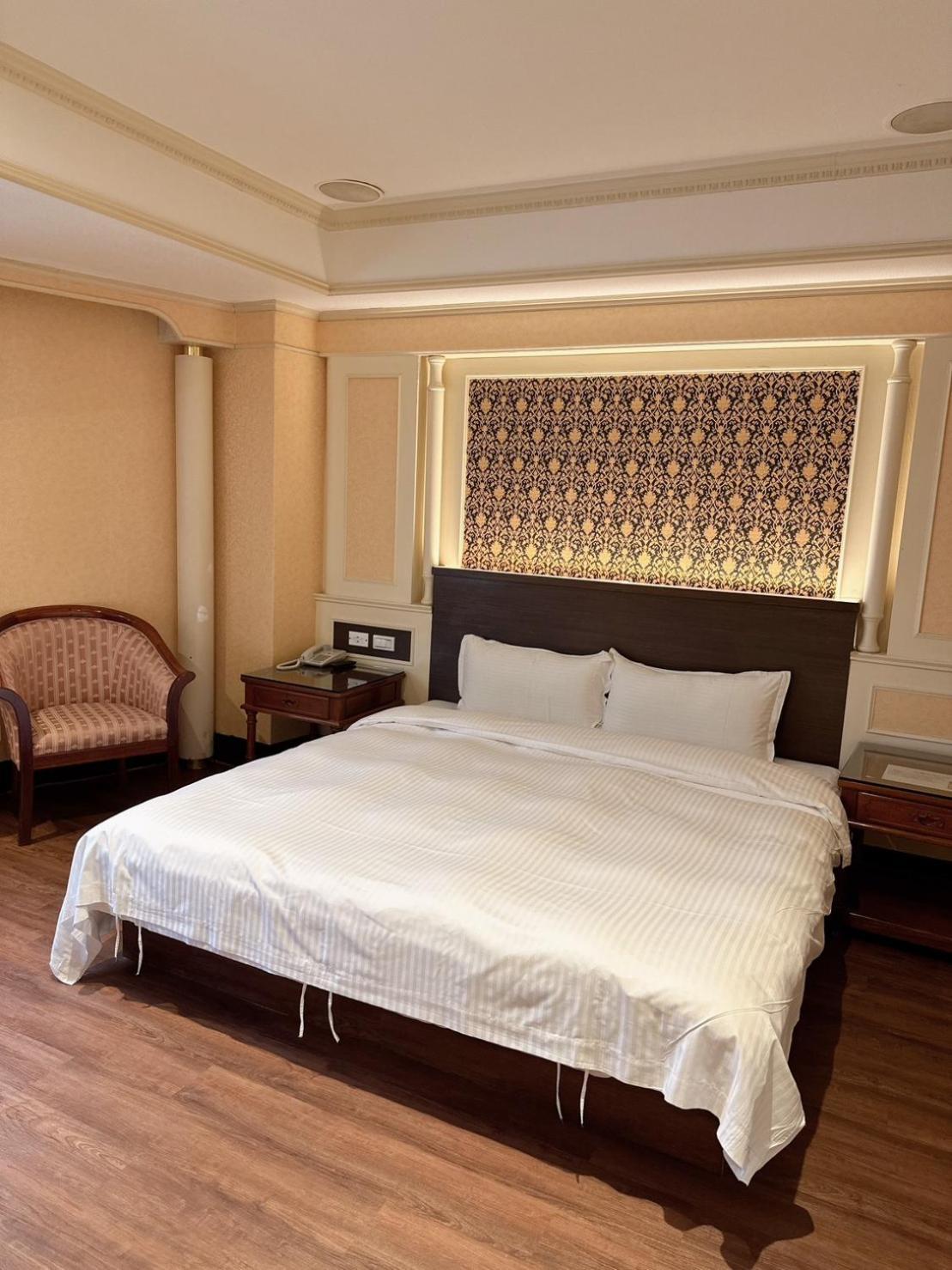 Duke Business Hotel Taoyuan Extérieur photo