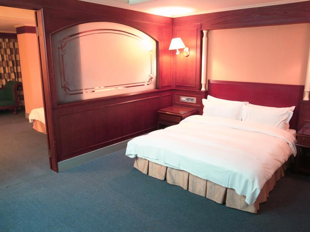 Duke Business Hotel Taoyuan Extérieur photo